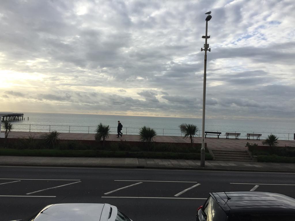 Pier 61 Guest Accommodation Hastings Exterior foto
